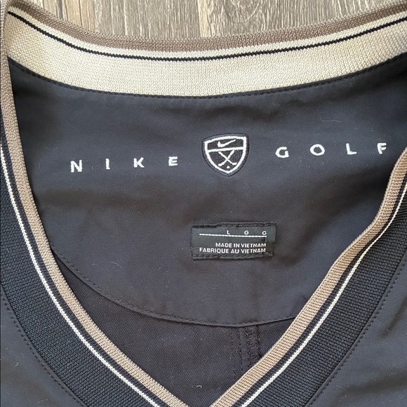 Nike Black and Tan Men's Windbreaker - Picture 2 of 4